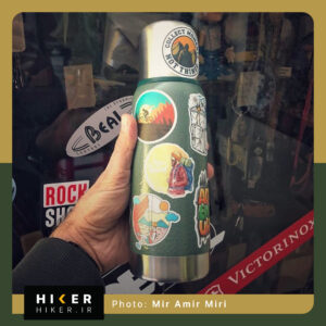 استیکر هایکر روی فلاسک