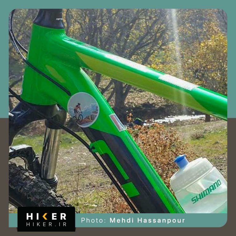 استیکر هایکر روی بدنه دوچرخه