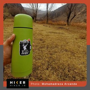 استیکر هایکر روی ماگ