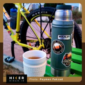 استیکر هایکر روی فلاسک