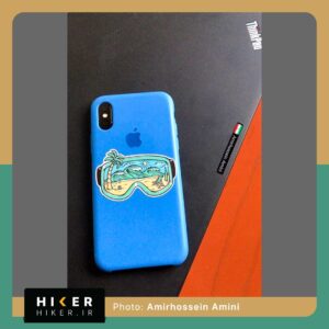 استیکر هایکر روی موبایل