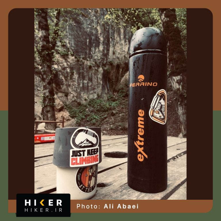 استیکر هایکر روی فلاسک