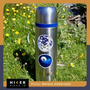 استیکر هایکر روی فلاسک
