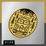 استیکر بزرگ با طرح ون کمپینگ در طبیعت با پس‌زمینه زرد و کوه و درخت مشکی – مناسب برای سفر و آفرود