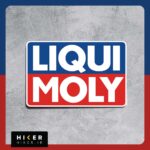 استیکر مستطیلی با حاشیه سفید حاوی لوگوی دو رنگ برند لیکومولی (Liqui Moly) با نوشته‌های سفید در پس‌زمینه بالایی آبی و پس‌زمینه پایینی قرمز مناسب برای تزیین بدنه و شیشه خودرو افرود.