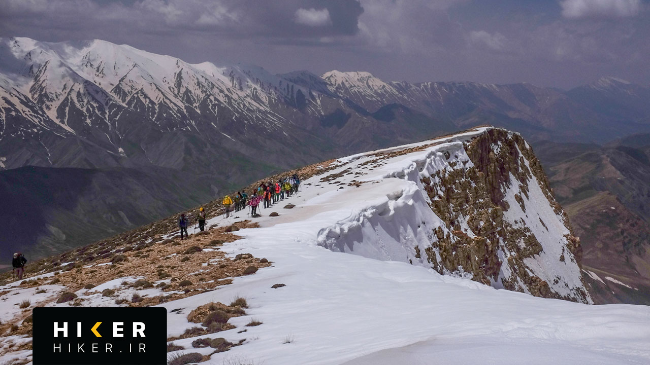 نزدیکی قله پاشوره و نمای خط‌الراس دوبرار